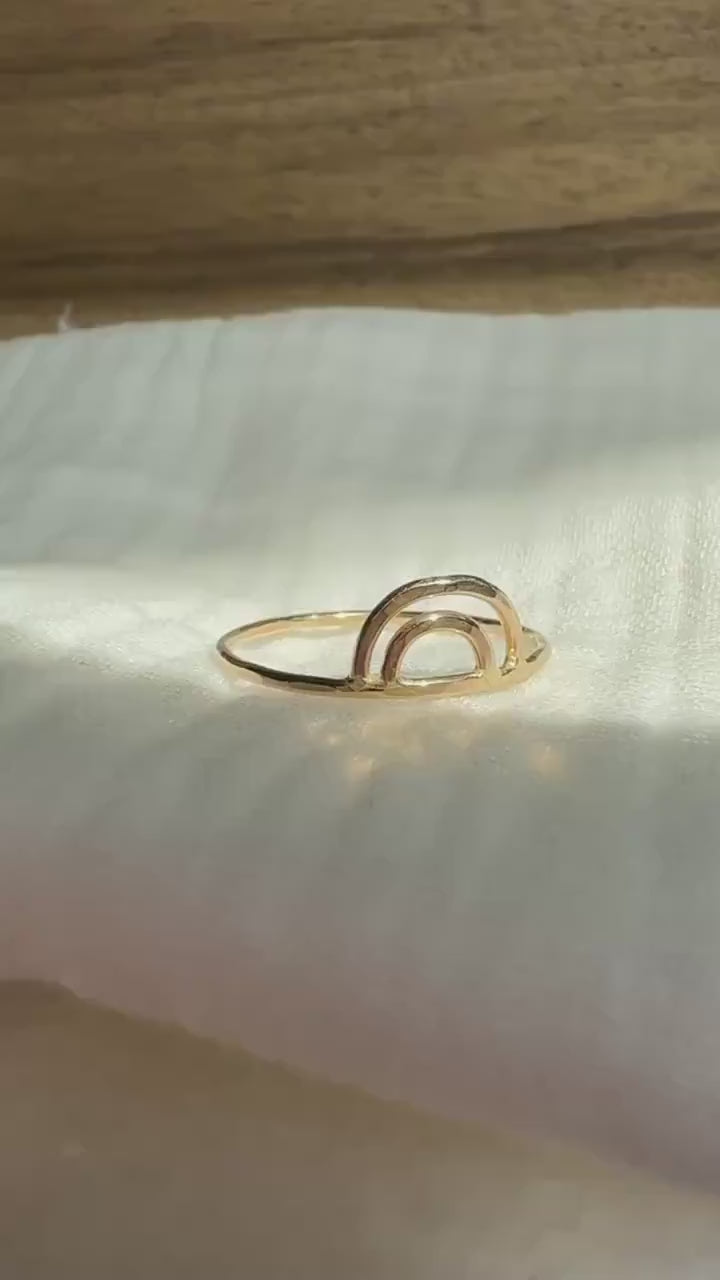 Rainbow arch ring hotsell